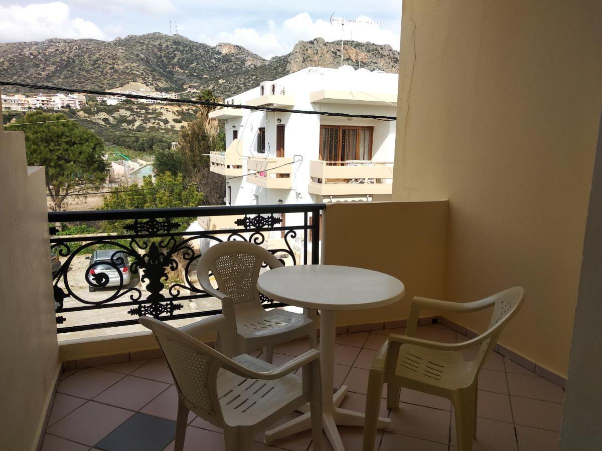 Ton Mari Apartments Палиохора Екстериор снимка