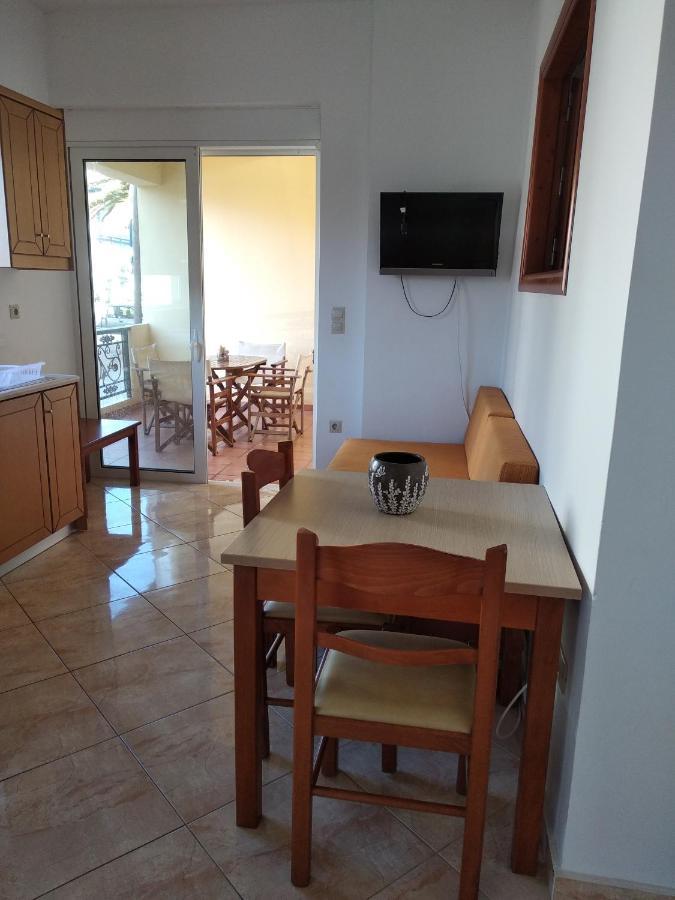 Ton Mari Apartments Палиохора Екстериор снимка