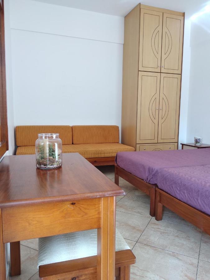 Ton Mari Apartments Палиохора Екстериор снимка