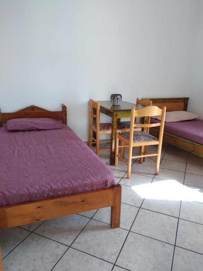 Ton Mari Apartments Палиохора Екстериор снимка