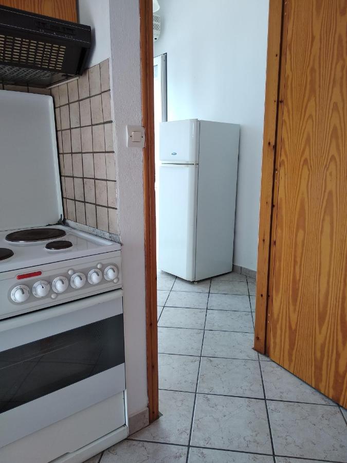 Ton Mari Apartments Палиохора Екстериор снимка