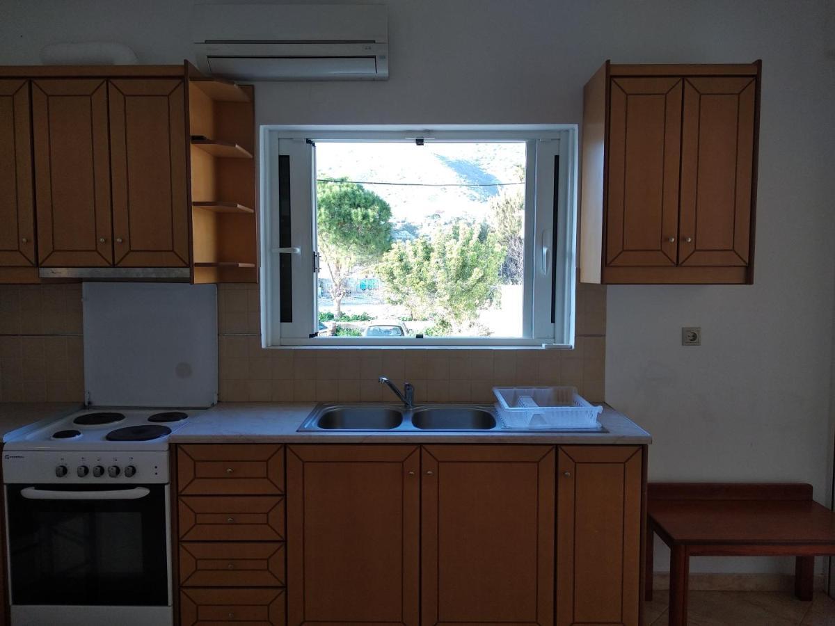 Ton Mari Apartments Палиохора Екстериор снимка