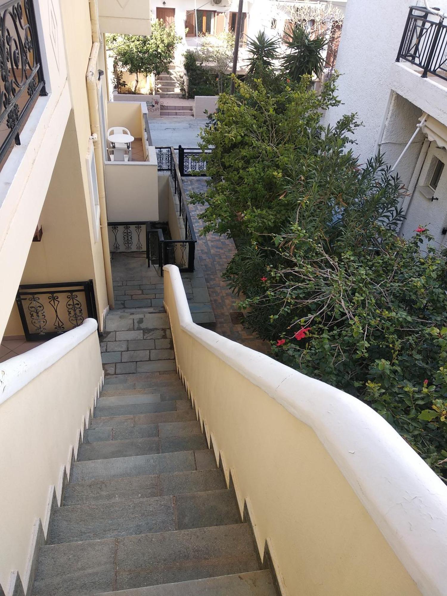 Ton Mari Apartments Палиохора Екстериор снимка