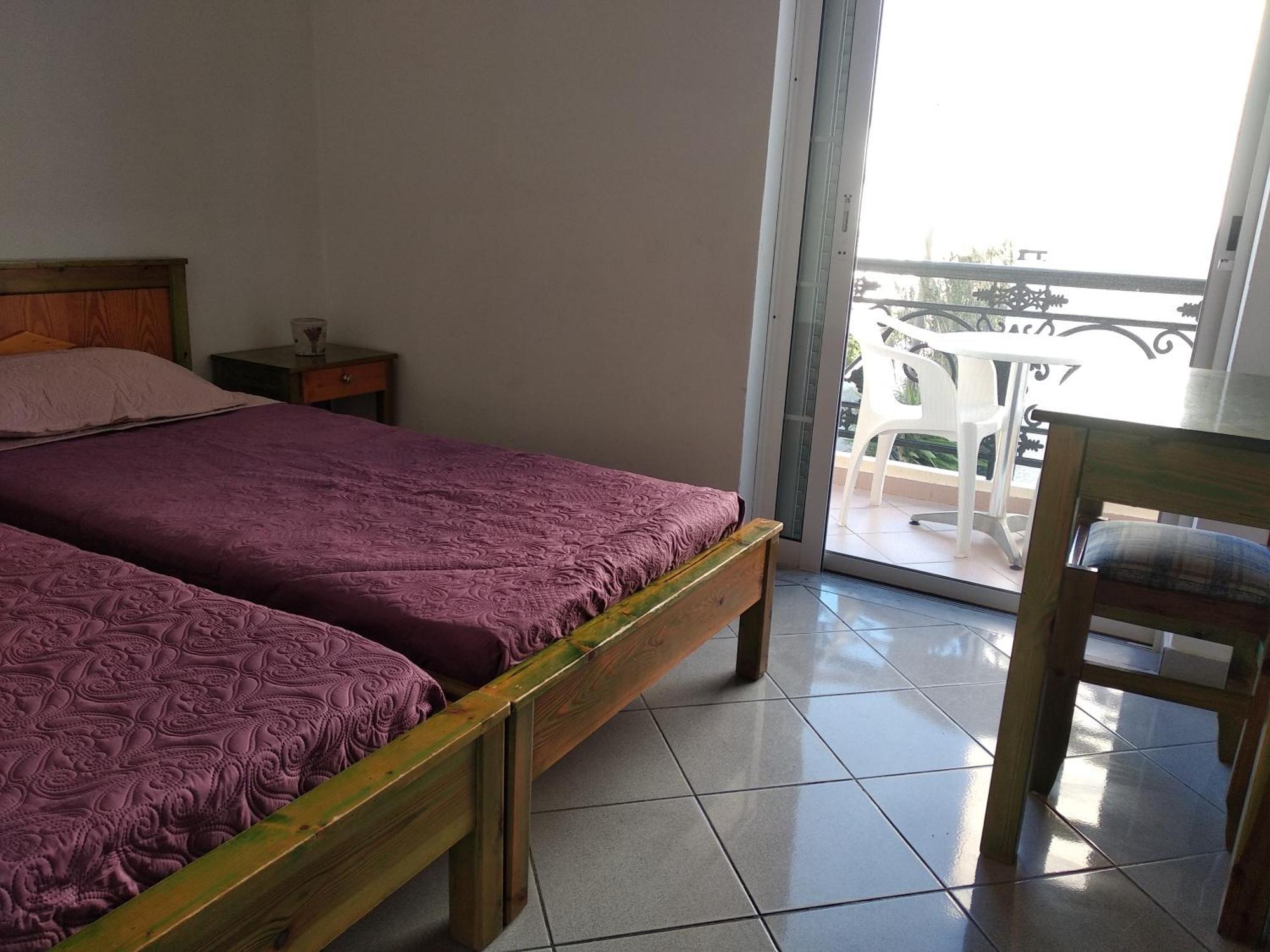 Ton Mari Apartments Палиохора Екстериор снимка