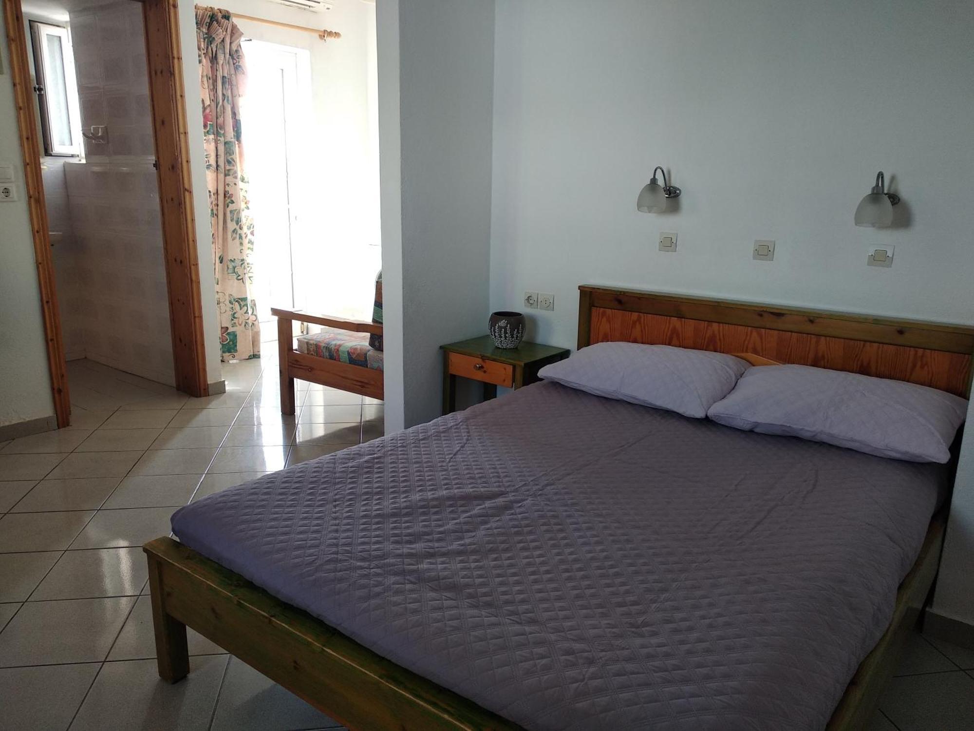 Ton Mari Apartments Палиохора Екстериор снимка